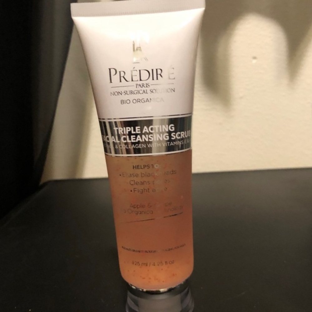 Prédiré Triple Acting Facial Cleansing Scrub — Peach Pink Gel